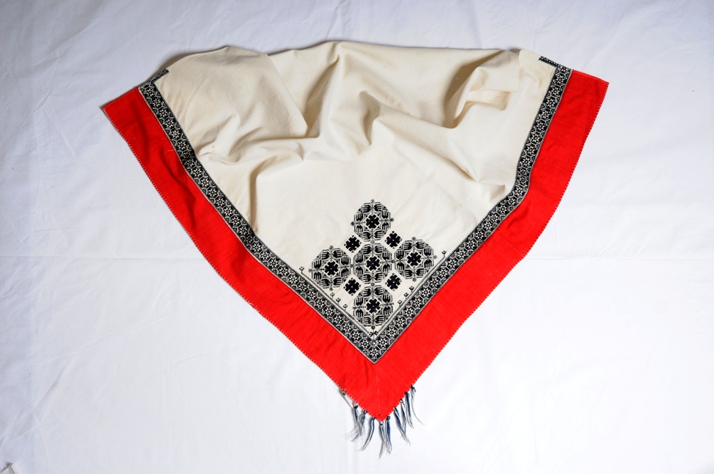 Exhibition “Zmiyan embroidery – a world intangible heritage”